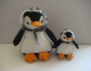 JH-9860B Plush Penguin in Black +White color with scarf